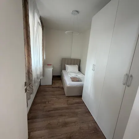 Siara Center Apartment *